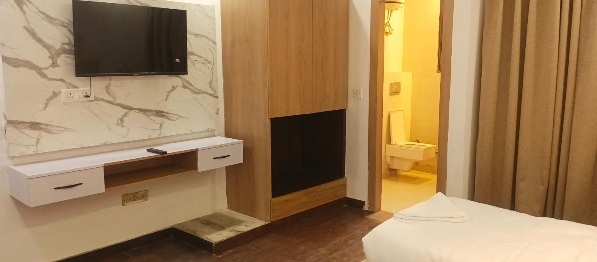 Hotel Elite Sector 45 I Gurgaon Central I Couple Friendly Esterno foto